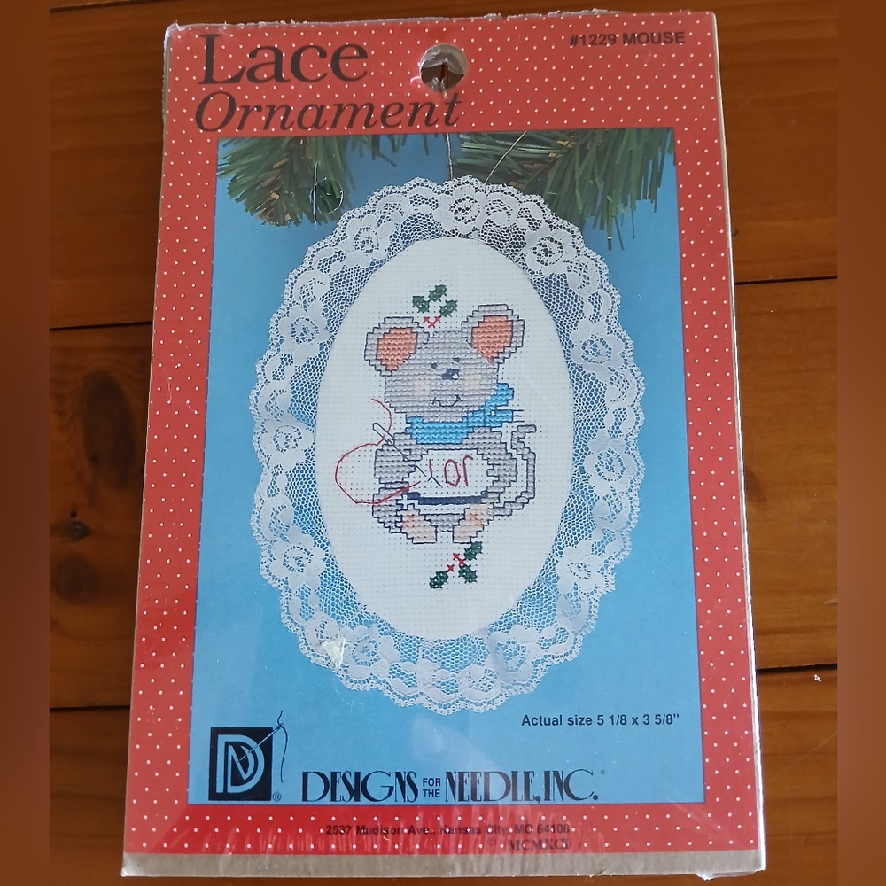 VINTAGE 1999 Designs For The Needle Inc Lace Christmas Joy Mouse Ornament *NEW*
